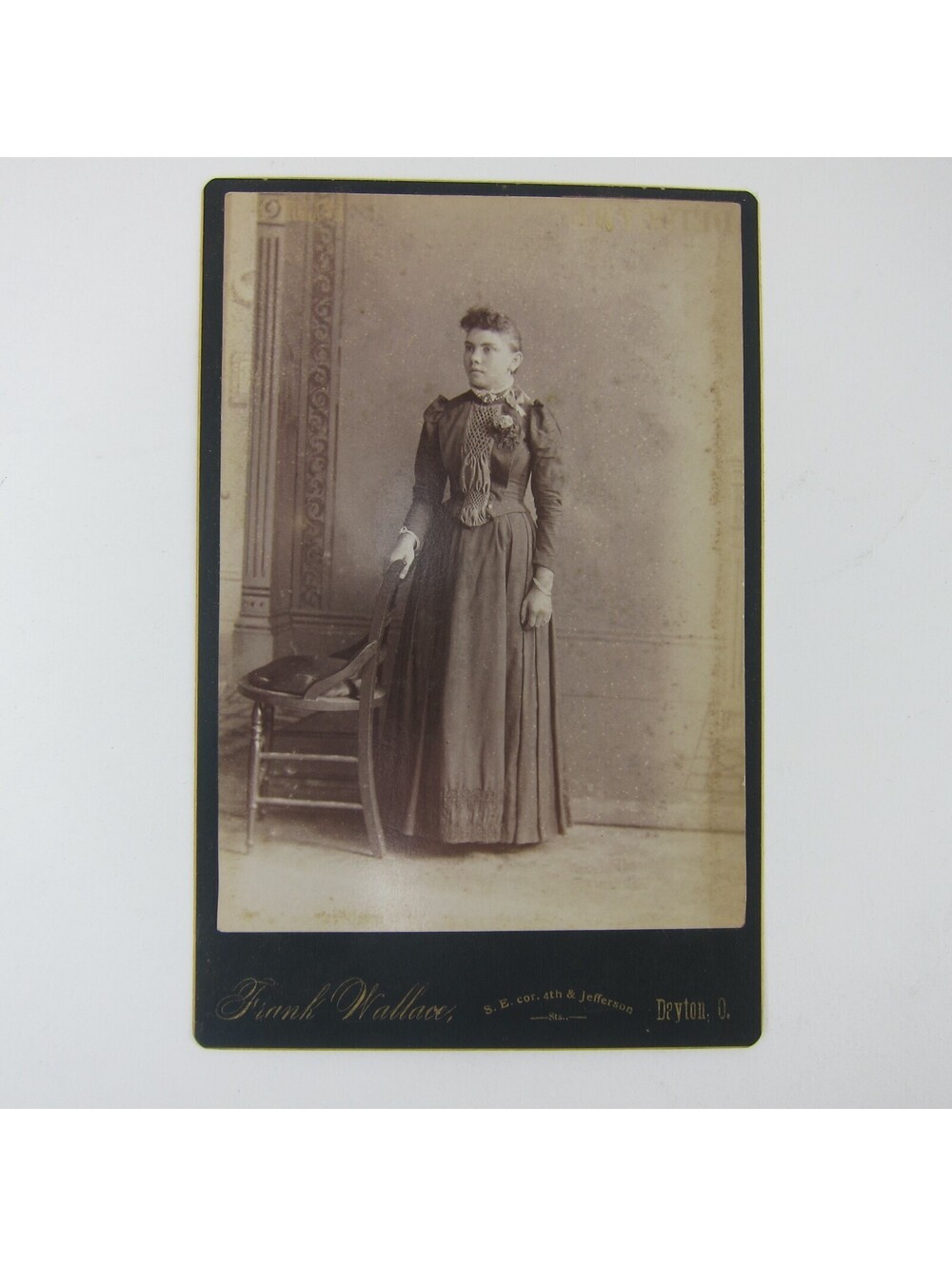 Cabinet Card Photograph Beautiful Young Lady Frank Wallace Dayton Ohio Antique